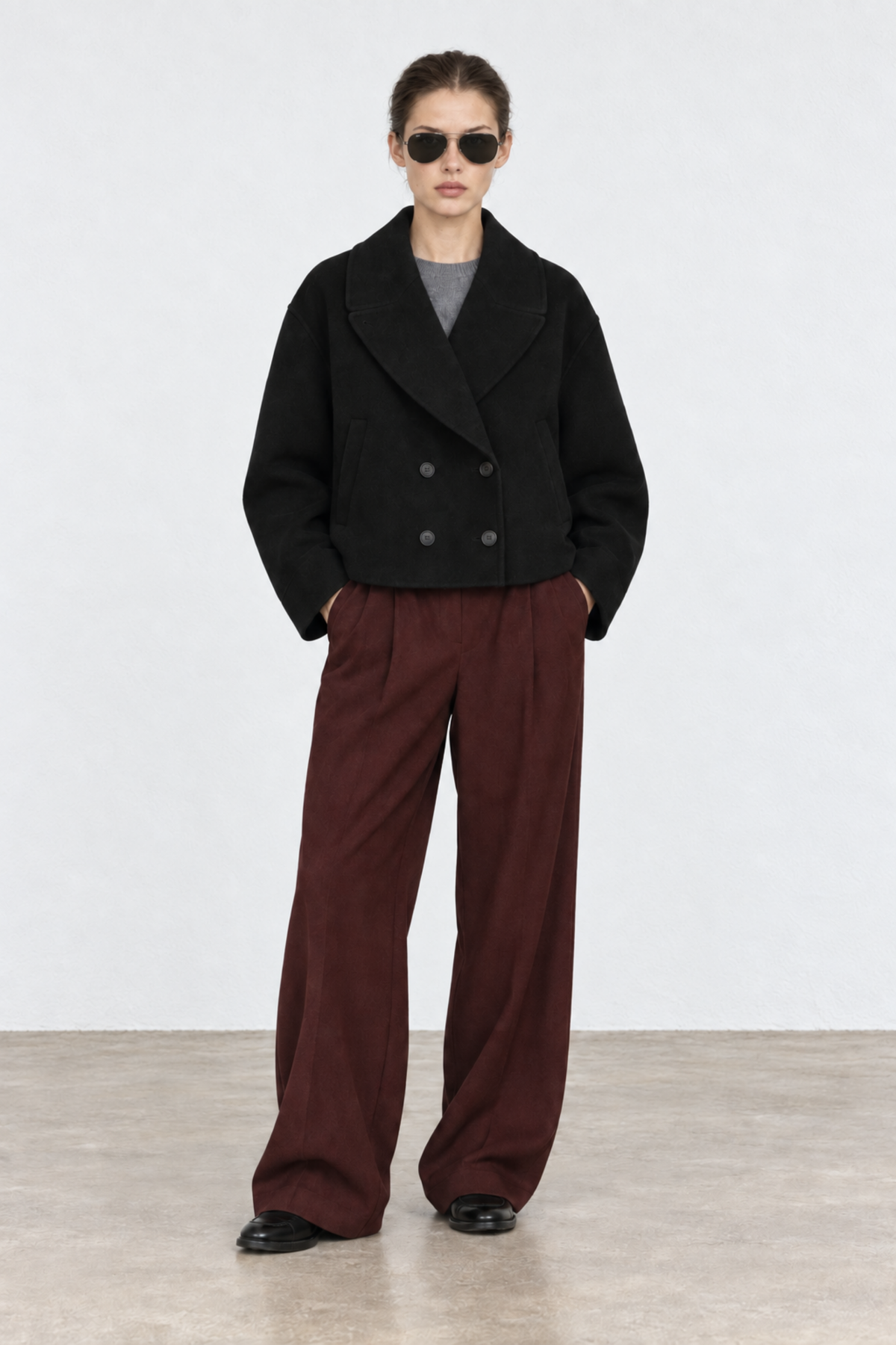 Margot Dubois (5'9" / 176 cm) wears a size S
