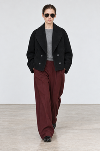 Margot Dubois (5'9" / 176 cm) wears a size S