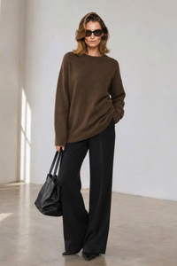 Elena Rossi (5'11" / 180 cm) wears a size S