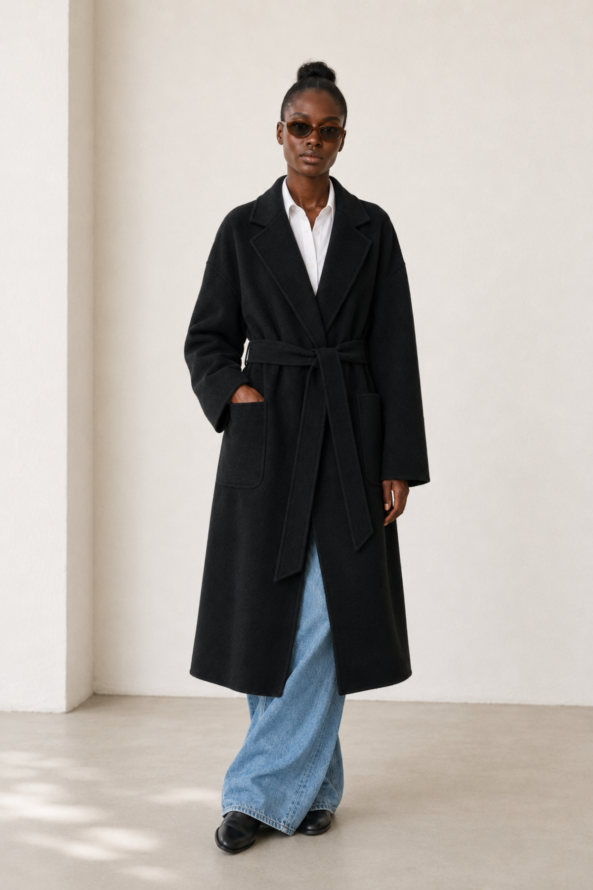 Simone Carter (5'10.5" / 179 cm) wears a size S
