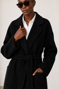 Simone Carter (5'10.5" / 179 cm) wears a size S