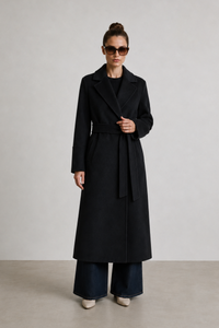 Elena Rossi (5'11" / 180 cm) wears a size S