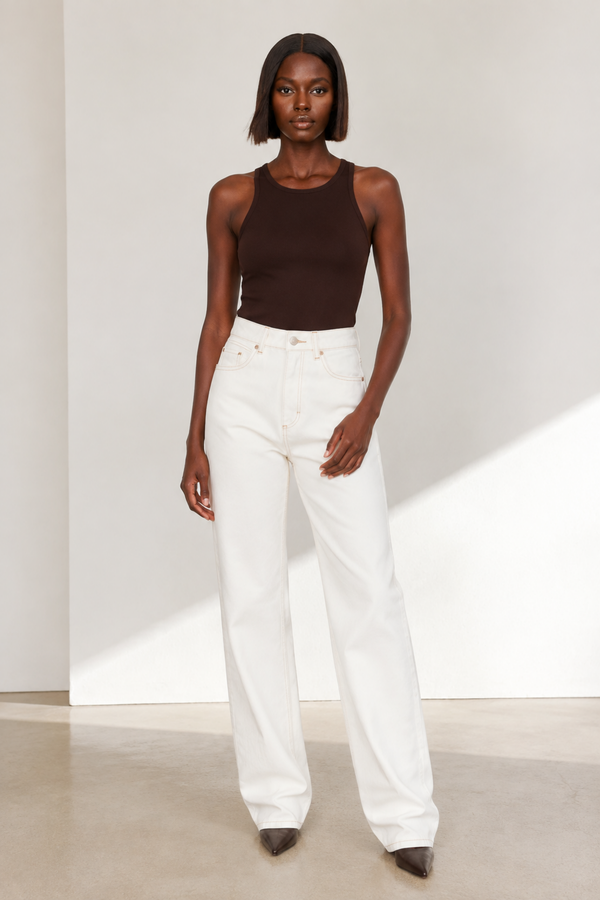 Simone Carter (5'10.5" / 179 cm) wears a size S