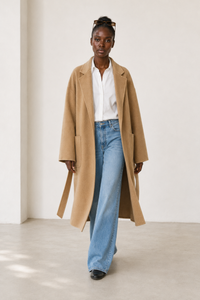 Simone Carter (5'10.5" / 179 cm) wears a size S