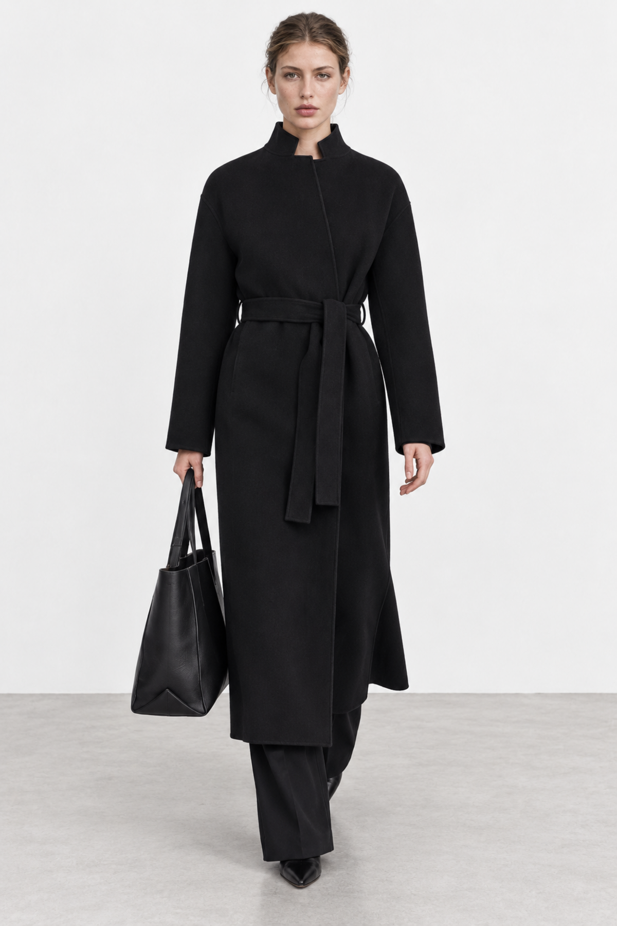 Ingrid Larsen (5'10" / 178 cm) wears a size S