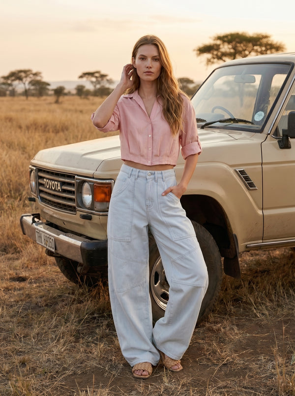 Lena (5'9" / 175 cm) wears a size M