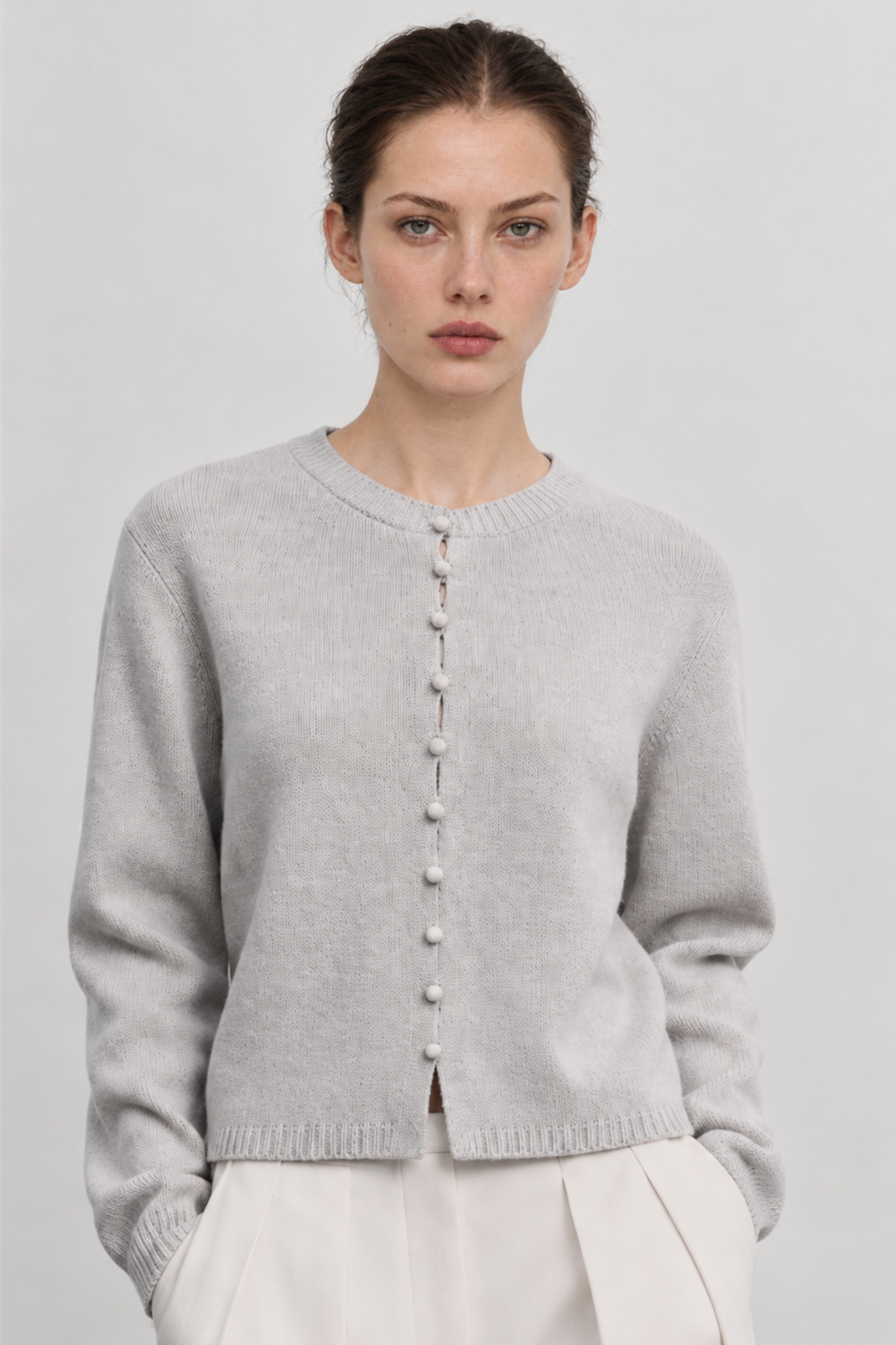 Margot Dubois (5'9" / 176 cm) wears a size S