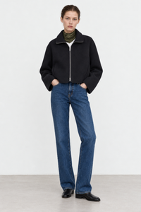 Margot Dubois (5'9" / 176 cm) wears a size S