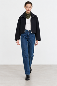 Margot Dubois (5'9" / 176 cm) wears a size S