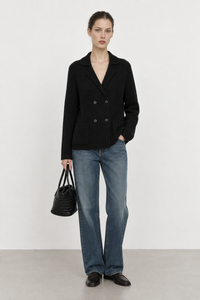 Margot Dubois (5'9" / 176 cm) wears a size S