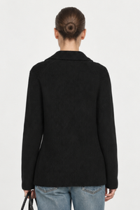 Margot Dubois (5'9" / 176 cm) wears a size S
