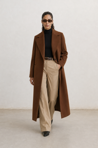 Camila Reyes (5'10" / 178 cm) wears a size S