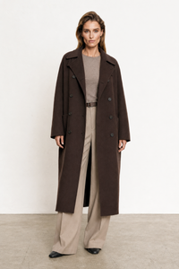 Elena Rossi (5'11" / 180 cm) wears a size S