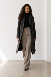 Camila Reyes (5'10" / 178 cm) wears a size S