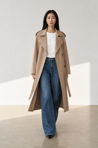 June Park (5'9.5" / 177 cm) wears a size S