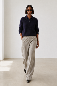 Simone Carter (5'10.5" / 179 cm) wears a size S
