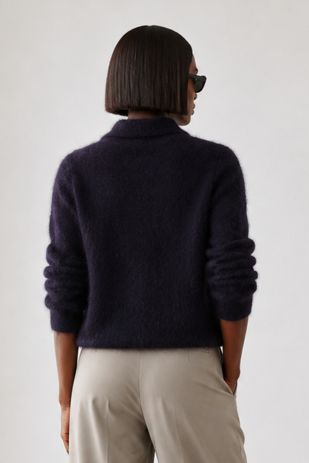 Simone Carter (5'10.5" / 179 cm) wears a size S