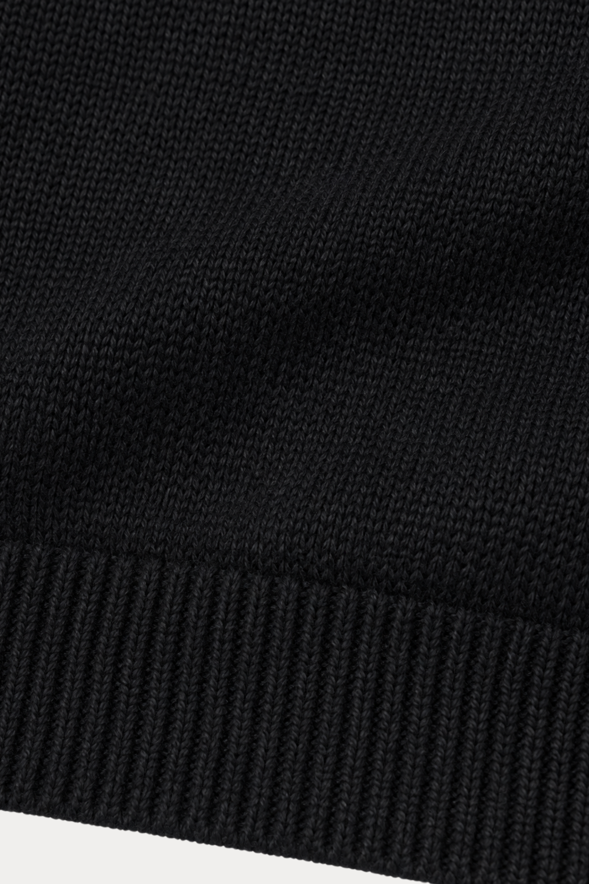 100% Wool Crewneck Sweater in Black