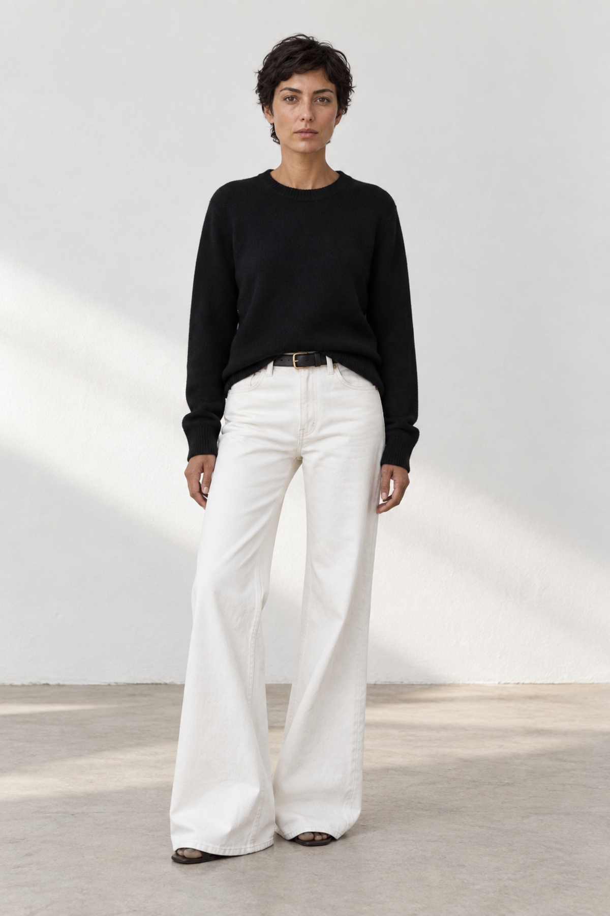 100% Wool Crewneck Sweater in Black